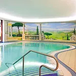 Mercure Plaza Szálloda