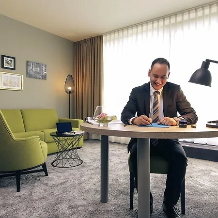 Ξενοδοχείο Mercure Plaza