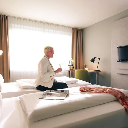 メルキュール プラザ ホテル 4*