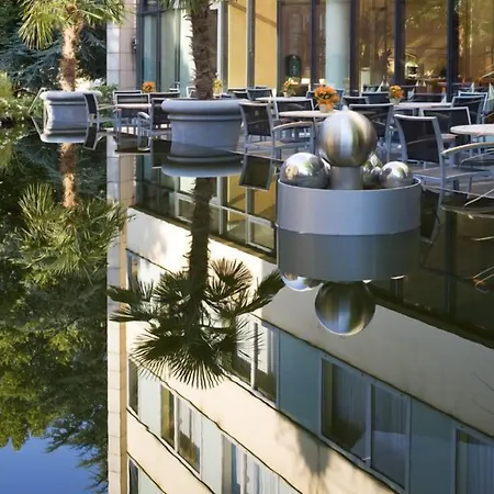 Mercure Plaza Hotel 4*