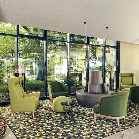 メルキュール プラザ