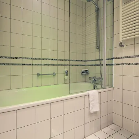 Mercure Plaza Hotel 4*