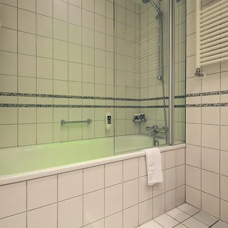 Mercure Plaza 4*