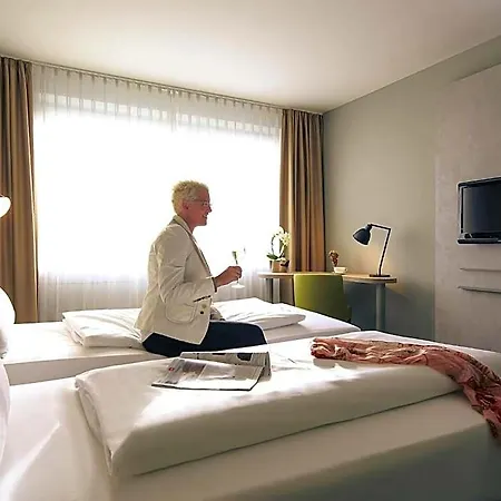 Mercure Plaza Hotel 4*