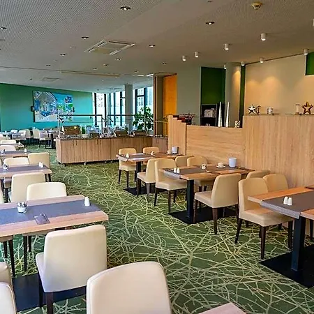 Mercure Plaza 4*