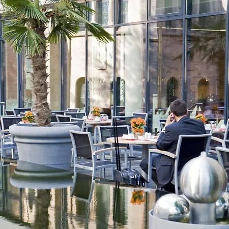 Mercure Plaza 4*