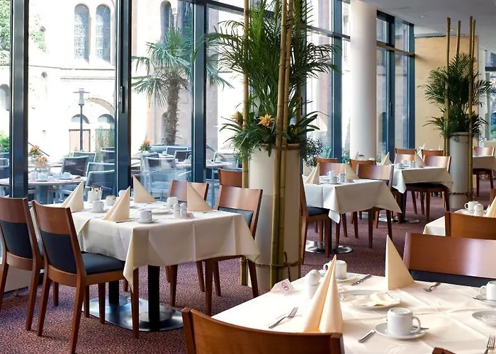 Mercure Plaza Отель