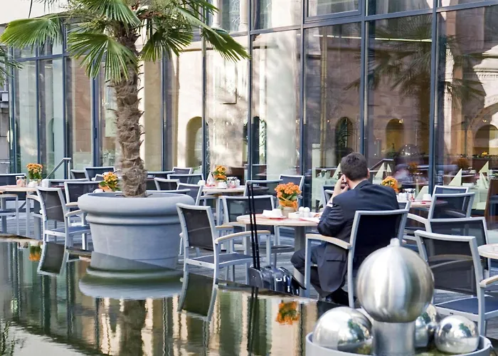 Mercure Plaza Отель