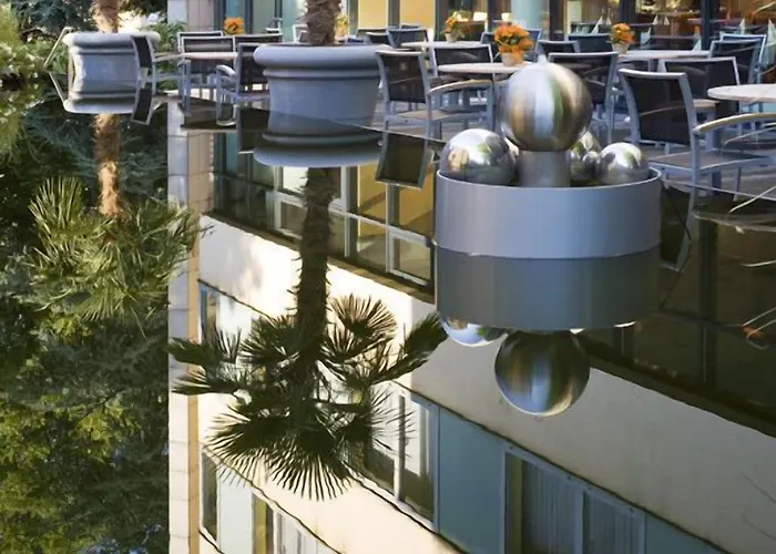 Mercure Plaza Hotel 4*