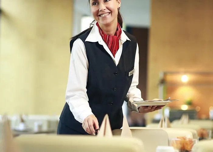 Mercure Plaza Отель